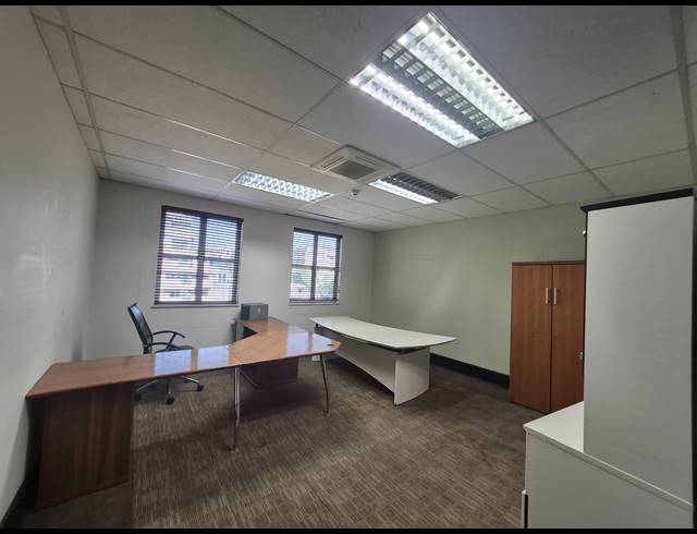 911M² OFFICE TO LET IN SANDTON CENTRAL